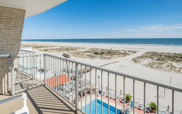Reges Oceanfront Resort