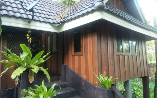 OYO 604 Ruen Mai Horm Resort
