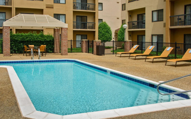 Courtyard by Marriott Williamsburg Busch Gardens Area