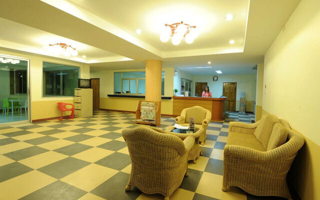 Trat Center Hotel