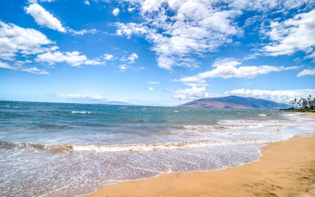 Maui Banyan H506 1 Bedroom Condo by RedAwning