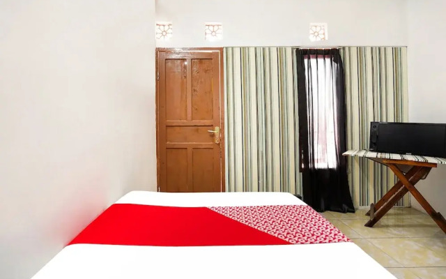 OYO 91827 Tutus Homestay Syariah