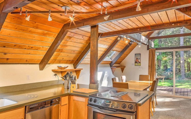 Four Stone Lodge Near Mt Rainier