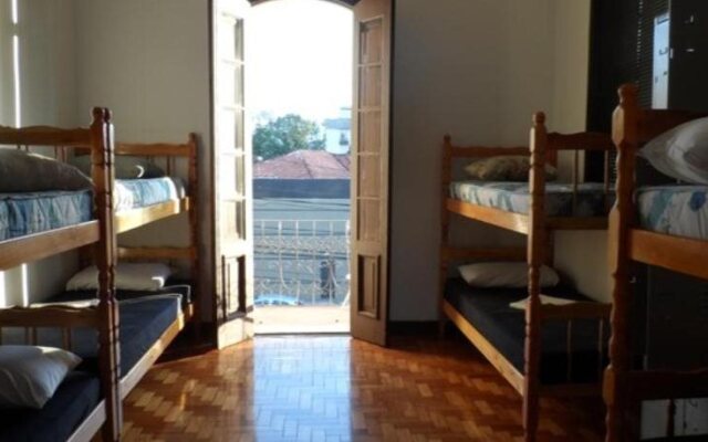 Laranja Mecânica Hostel & Pousada