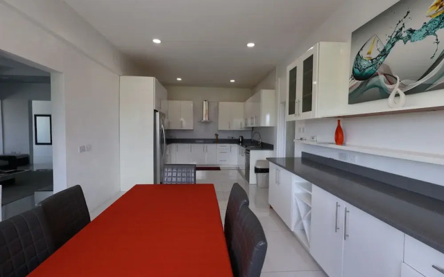 Luxury 5BD Loft in Prime Location