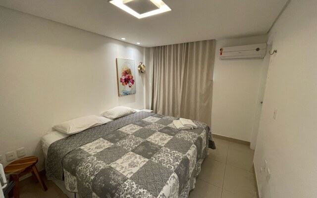 Riviera Beach Place Golf Residence