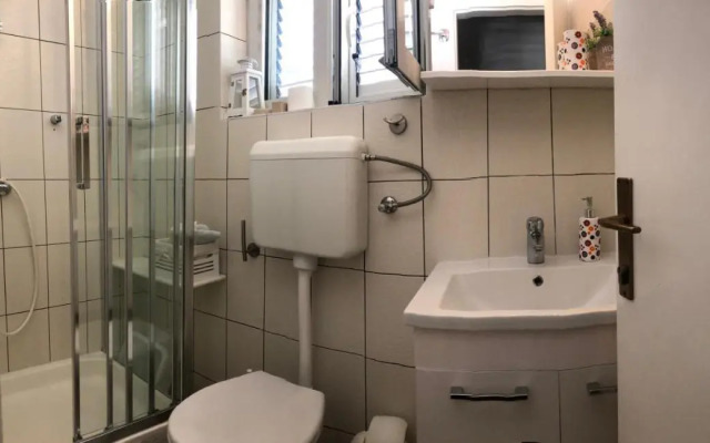 Apartments and rooms with parking space Hvar - 13161
