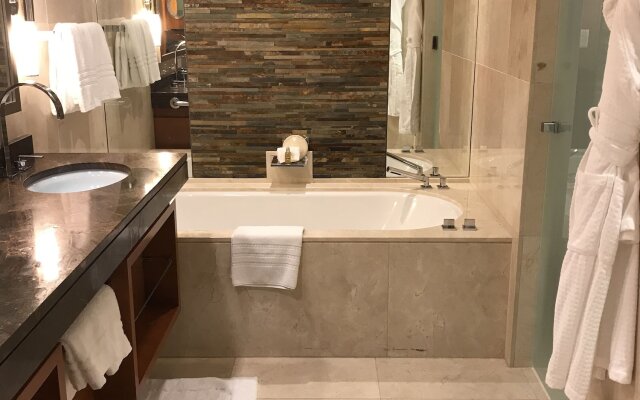 Four Seasons Denver Hotel 