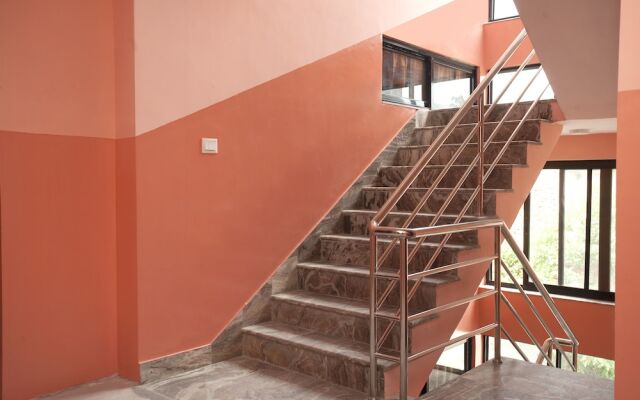 Oyo 419 Hotel Crossroads