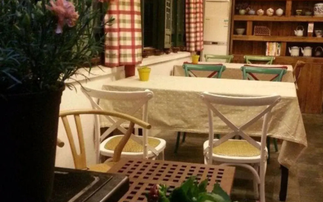 Rongyi Hengdian Hostelling International