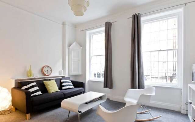 Oxford Circus Luminous Gem, Sleeps 4