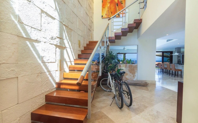 Sunny Vacation Villa 79