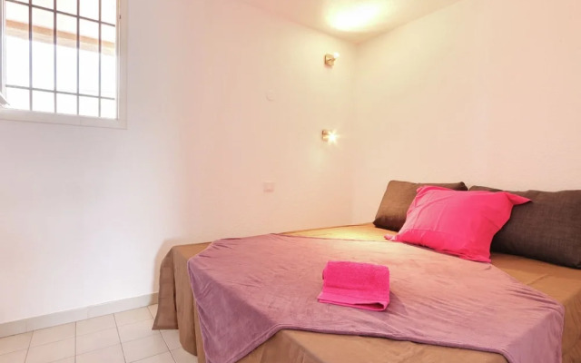 Carefully Furnished Studio at 100 m. From the Beach