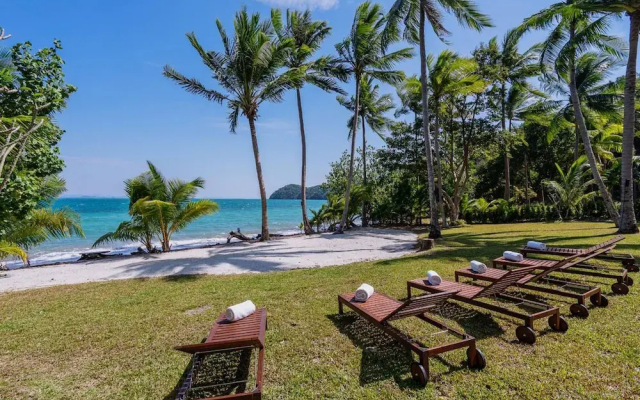 Coral Cove Beachfront Villa - Koh Chang