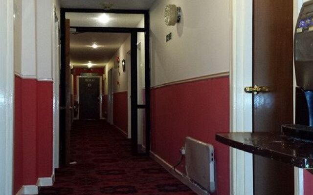 Red Lion Hotel