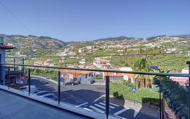 Torre Palace I by Atlantic Holiday