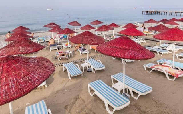 Holiday Garden Resort