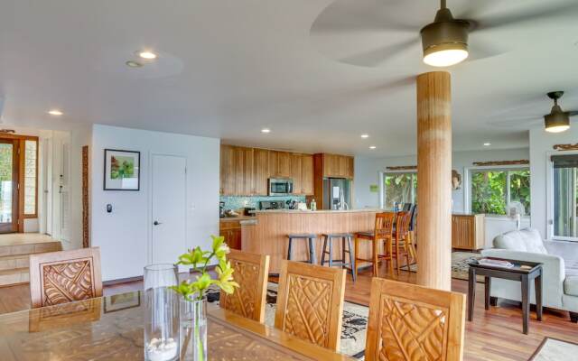 Hilo Home w/ Private Deck + Stunning Ocean Views!