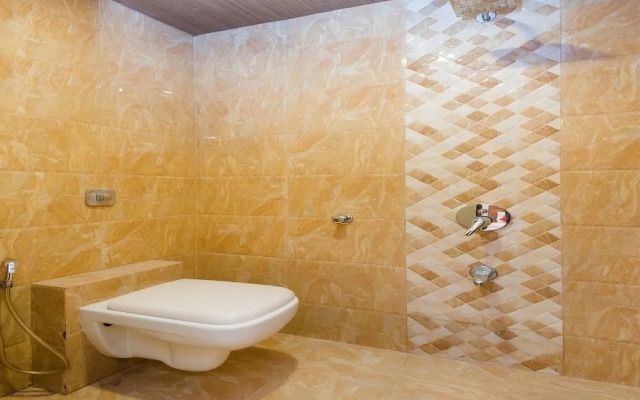 OYO 11747 Hotel Sai Comforts