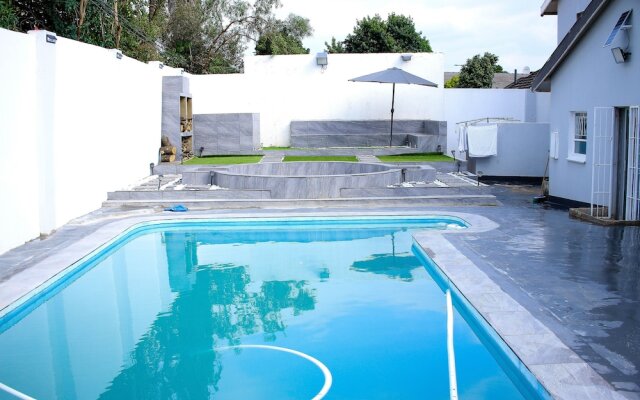 Semeni Asante Getaway