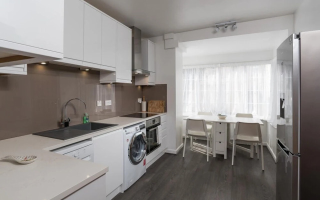 Beautiful 4BD Family Home Weston-super-mare