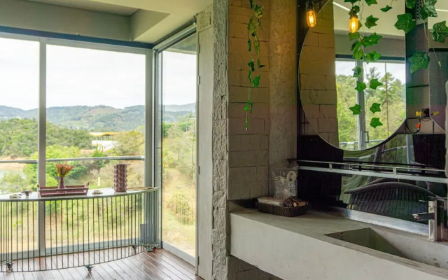 EleMYNT LifeStyle Hotel