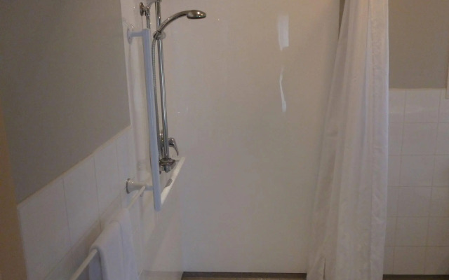 Heritage Court Motel