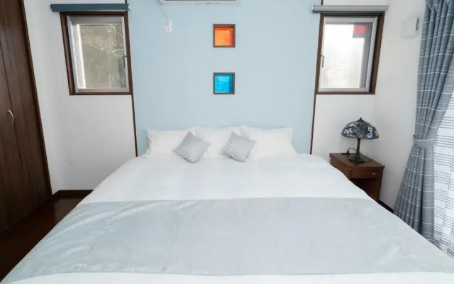 Blue moon in Sesokojima