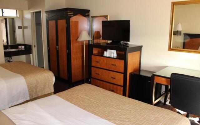 Travelodge by Wyndham Buena Park