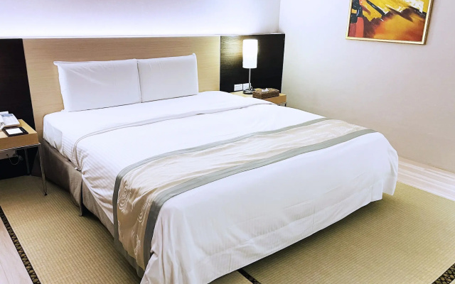 Hoya Hot Springs Resort & Spa