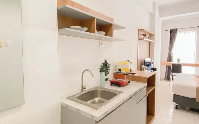 Studio Near Bekasi Station At Patraland Urbano Apartment