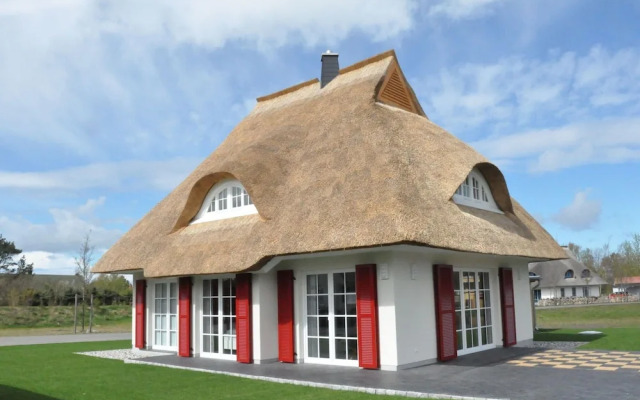 Reetdachhaus am Bodden mit Sauna