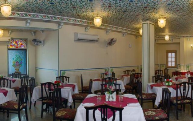 Rajvi Palace Hotel