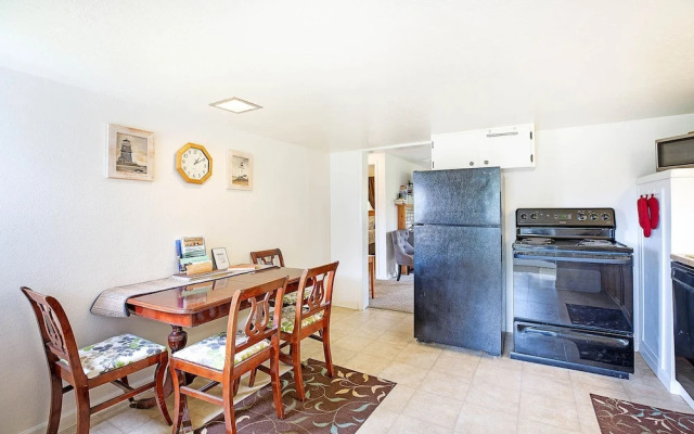 Crabbin Cabin Westport