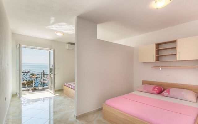Nice Home in Krvavica With Wifi and 1 Bedrooms