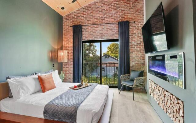 Hidden Oasis With Private Pool - Near FQ