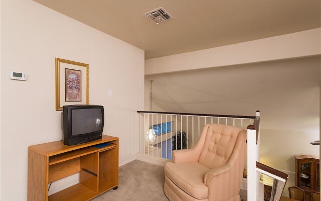 Montebello 5 Bedroom by Casago