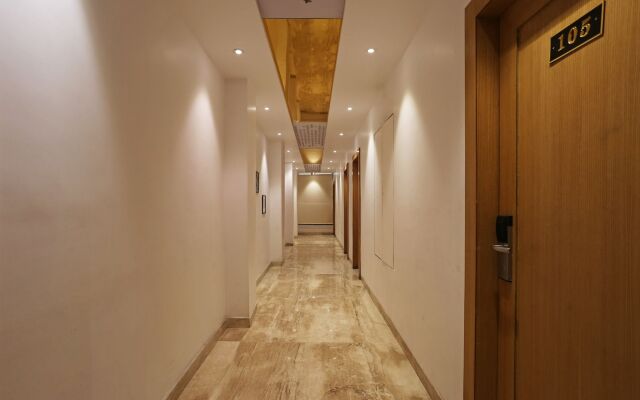 OYO 8561 Hotel Sun Park