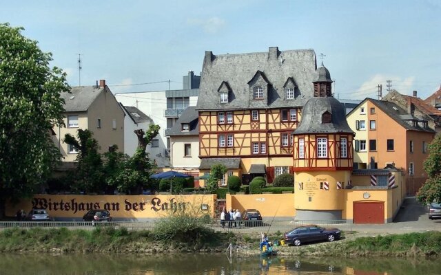 Historisches Wirtshaus an der Lahn