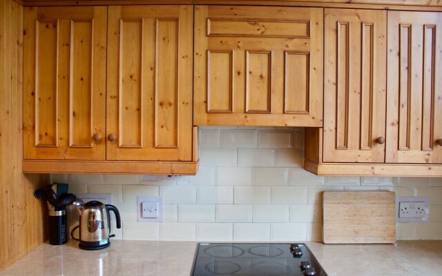 Central 2 Bedroom Flat in Leafy Marchmont