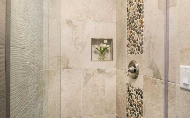 Gothic Eves Inn and Spa Bed and Breakfast