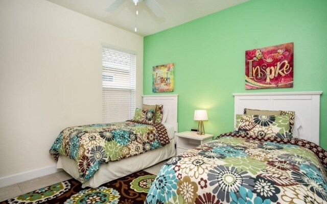 Stunning Modern Solterra 5 Bedroom/4 Bathroom Home