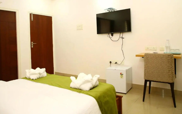 OYO 12459 SilverKey Gachibowli