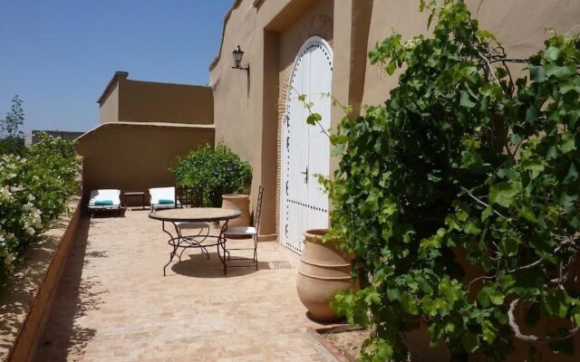 Palais Villa Talaa Resort