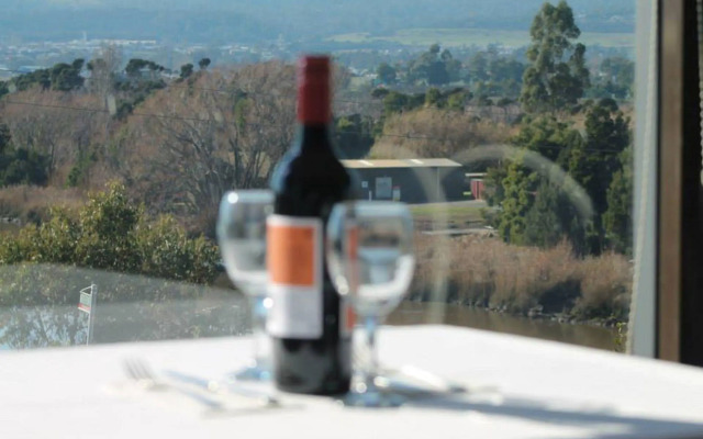 Tamar River Villas