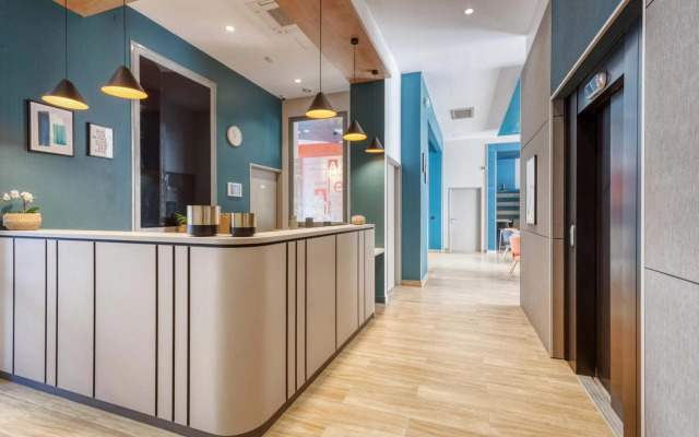 Appart'City Confort Paris Clichy Mairie