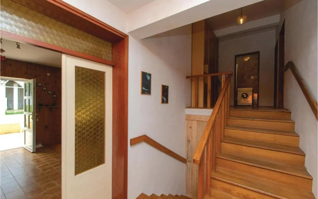 Two-Bedroom Apartment in Racisce