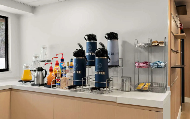 Clarion Pointe Kennesaw Town Center