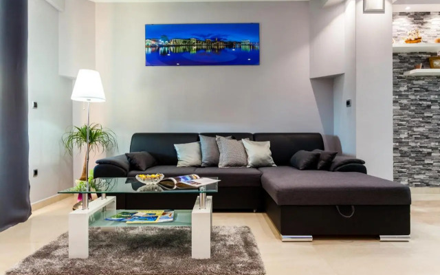 Gold & Silver Apartments