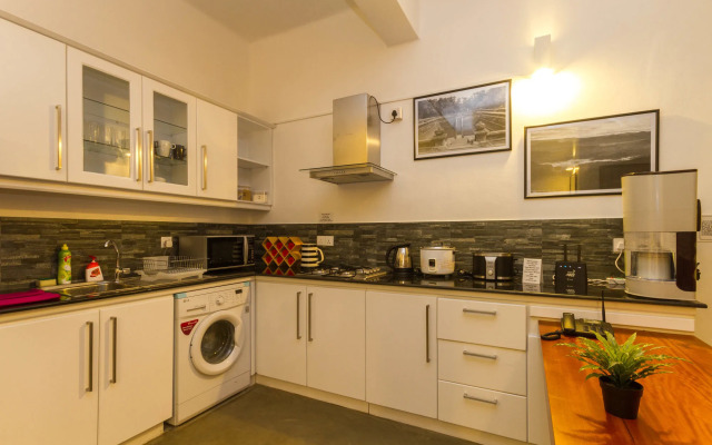 T&V Boutique Gower Apartments